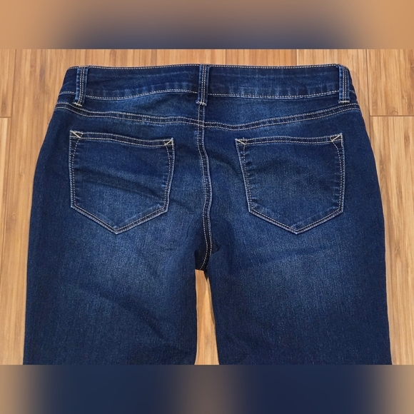 NWOT Maurices Classic Blue Jeans - Picture 6 of 6